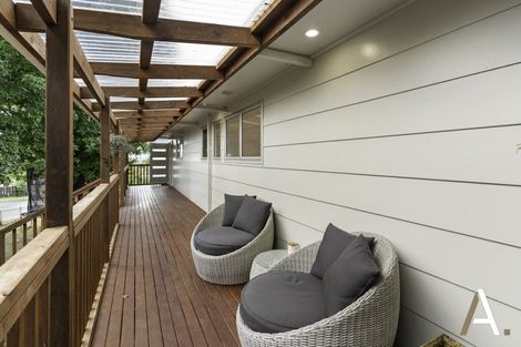 Photo of property in 42 Banyan Drive, Totara Heights, Auckland, 2105