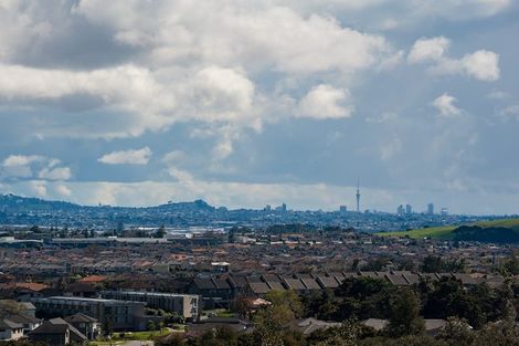 Photo of property in 13 Drover Close, Flat Bush, Auckland, 2019