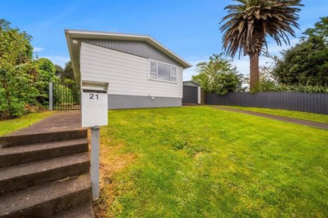 Photo of property in 21 Manawapou Road, Hawera, 4610