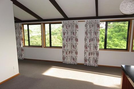 Photo of property in 76 Ranui Crescent, Khandallah, Wellington, 6035