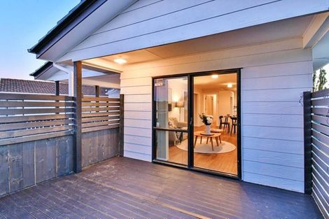 Photo of property in 1/15 Secretariat Place, Randwick Park, Auckland, 2105