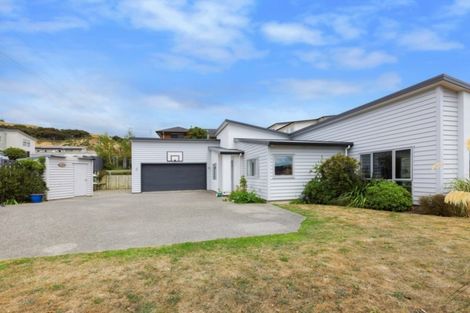 Photo of property in 144 Navigation Drive, Whitby, Porirua, 5024