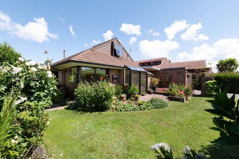 Photo of property in 12 Cooper Place, Chedworth, Hamilton, 3210