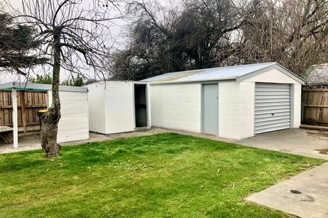 Photo of property in 33 Pensacola Crescent, Broomfield, Christchurch, 8042