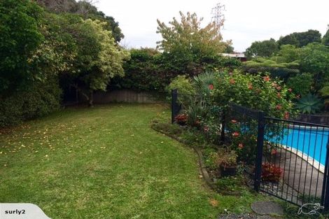 Photo of property in 6 Merchant Avenue, Te Atatu South, Auckland, 0610