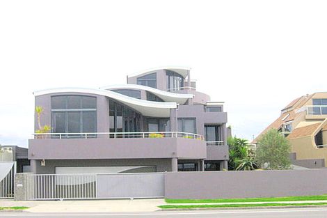 Photo of property in 203 Marine Parade, Mount Maunganui, 3116
