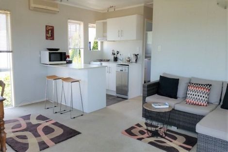 Photo of property in 20 Ngatira Place, Snells Beach, 0920