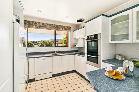 Photo of property in 8a Beauchamp Street, Karori, Wellington, 6012