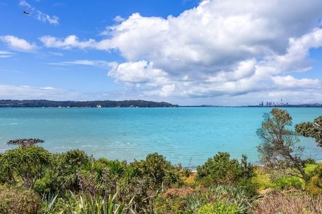 Photo of property in 5 Capstan Court, Te Atatu Peninsula, Auckland, 0610