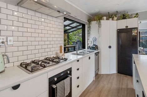 Photo of property in 37b Simpson Road, Papamoa Beach, Papamoa, 3118