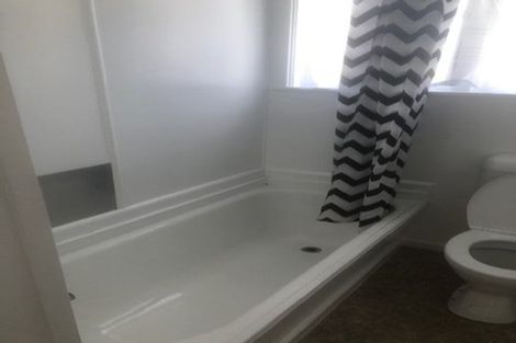 Photo of property in 9 Kotuku Street, Te Atatu Peninsula, Auckland, 0610