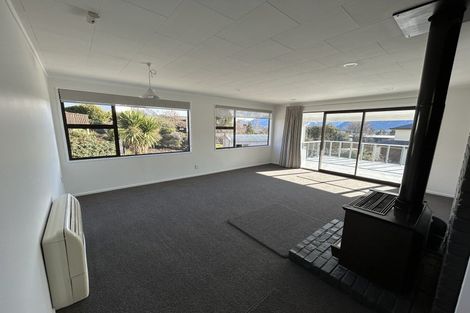 Photo of property in 71 Manuka Crescent, Wanaka, 9305