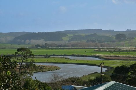 Photo of property in 7 Kaipara Crescent, Helensville, 0800
