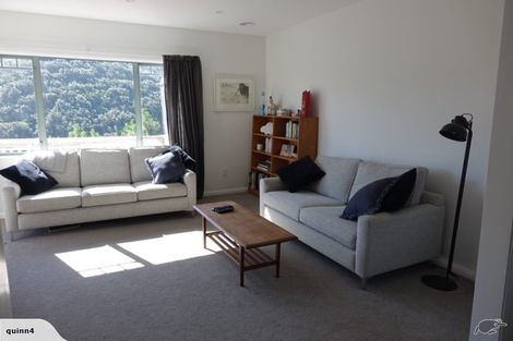 Photo of property in 54e Hungerford Road, Houghton Bay, Wellington, 6023