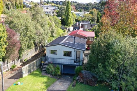 Photo of property in 1/3 Flavia Close, Torbay, Auckland, 0630