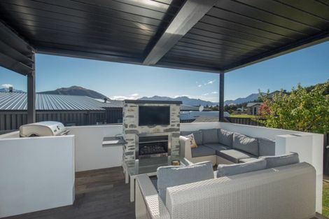 Photo of property in 80 Forest Heights, Wanaka, 9305