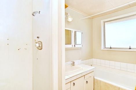 Photo of property in 10 Wanstead Place, Woolston, Christchurch, 8062