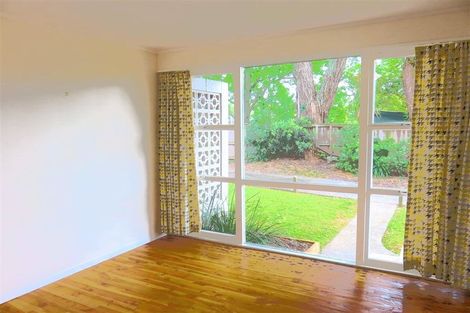 Photo of property in 8/77 Old Lake Road, Narrow Neck, Auckland, 0624