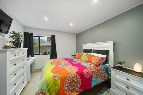 Photo of property in 5 Lambert Way, Paraparaumu, 5032