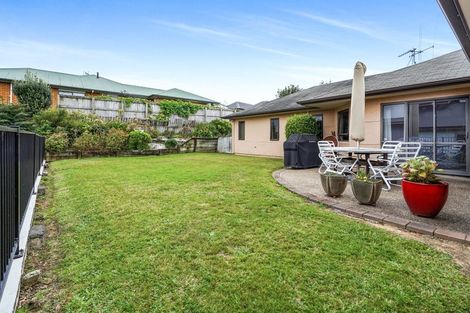 Photo of property in 73 Saint James Drive, Huntington, Hamilton, 3210