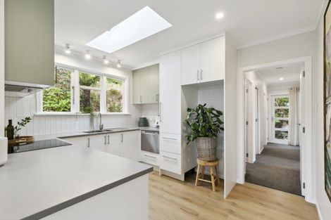 Photo of property in 5 Barrie Street, Johnsonville, Wellington, 6037