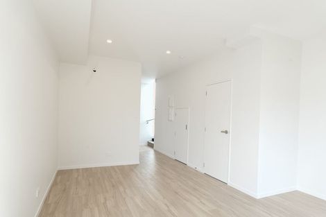 Photo of property in 3/4 Serjeant Street, Henderson, Auckland, 0612