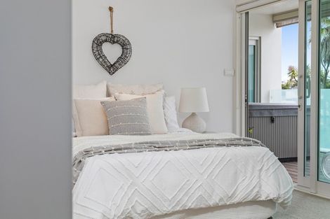 Photo of property in 154 Marine Parade, Mount Maunganui, 3116