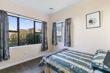 Photo of property in 14 Rua Street, Lyall Bay, Wellington, 6022