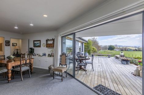 Photo of property in 14 Brooker Place, Waipukurau, 4200