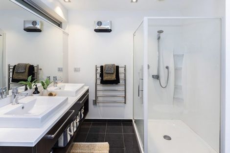 Photo of property in 20 Rushden Rise, Westmorland, Christchurch, 8025