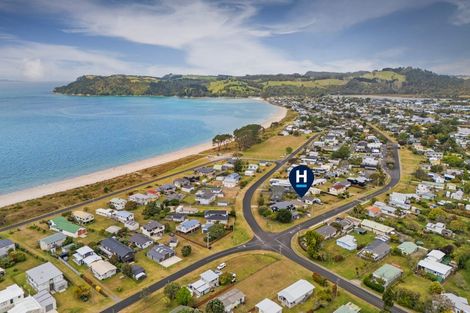 Photo of property in 3 Captain Cook Road, Cooks Beach, Whitianga, 3591