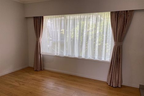 Photo of property in 12a Newington Road, Henderson, Auckland, 0612