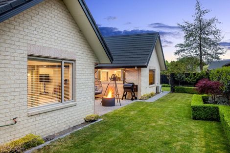 Photo of property in 6 Ambrose Place, Rangiora, 7400