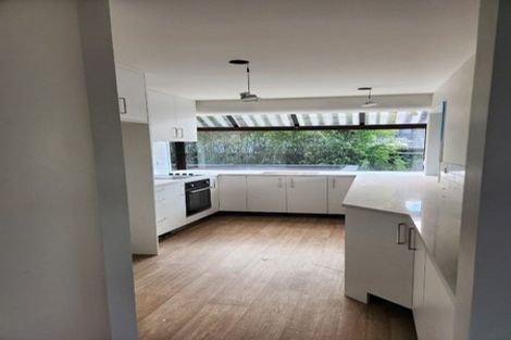 Photo of property in 2/10 Northumberland Avenue, Belmont, Auckland, 0622