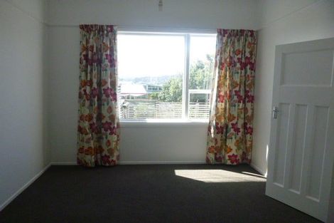 Photo of property in 79 Queens Drive, Lyall Bay, Wellington, 6022