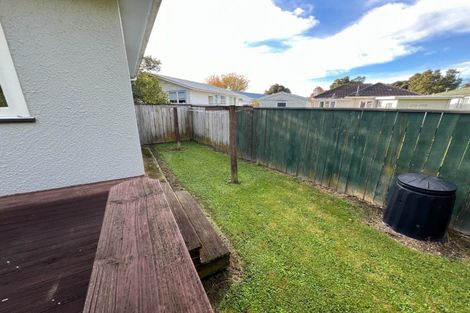 Photo of property in 16 Stirling Crescent, Hokowhitu, Palmerston North, 4410