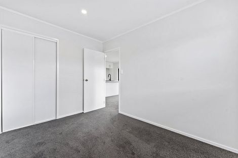 Photo of property in 2/222 Birkdale Road, Birkdale, Auckland, 0626