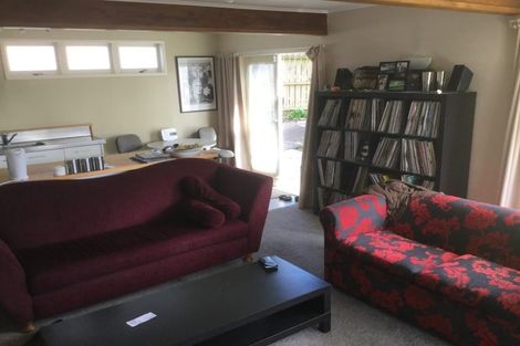 Photo of property in 13 Rickards Place, New Lynn, Auckland, 0600