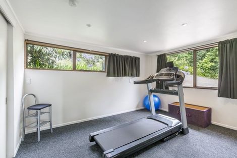 Photo of property in 44 Rewarewa Road, Te Atatu Peninsula, Auckland, 0610