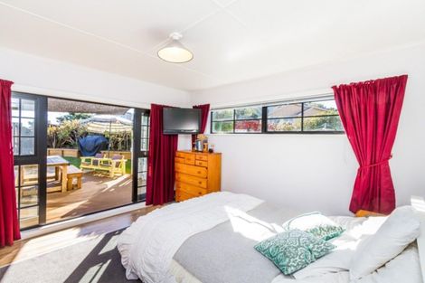 Photo of property in 13 Pennant Grove, Titahi Bay, Porirua, 5022