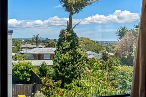 Photo of property in 5/36 Kaipatiki Road, Glenfield, Auckland, 0629