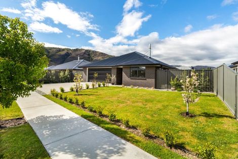 Photo of property in 10 Guano Crescent, Cromwell, 9310