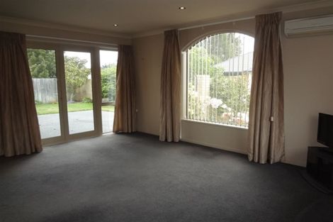 Photo of property in 6 Len Hale Place, Parklands, Christchurch, 8083