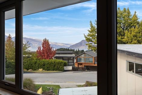 Photo of property in 18 Panorama Terrace, Queenstown, 9300