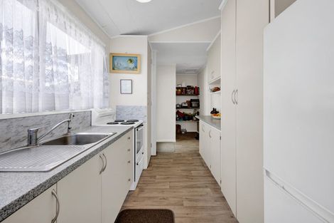 Photo of property in 5 Iredale Road, Hawera, 4610