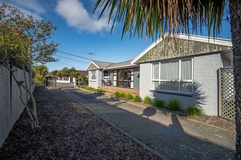 Photo of property in 15 Niagara Street, Wainoni, Christchurch, 8061