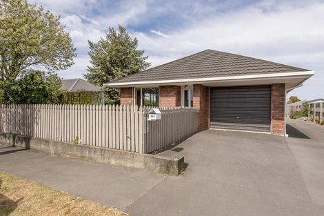 Photo of property in 104 Bassett Street, Burwood, Christchurch, 8083
