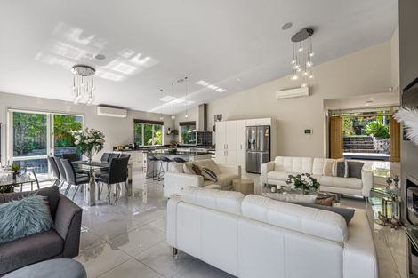 Photo of property in 29 Schopolo Place, Schnapper Rock, Auckland, 0632