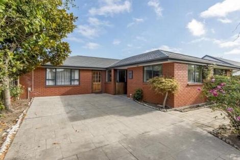 Photo of property in 1 Roche Avenue, Upper Riccarton, Christchurch, 8041