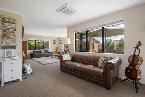 Photo of property in 48 Kayelene Place, Omokoroa, 3114